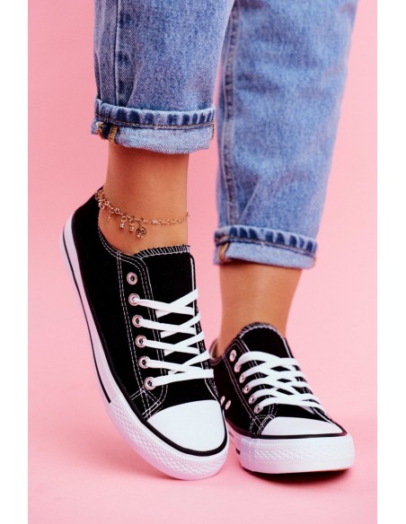 Women's Classic Sneakers Black With White Sole Omerta