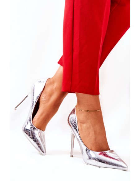 Gyvatės odos rašto stiletai