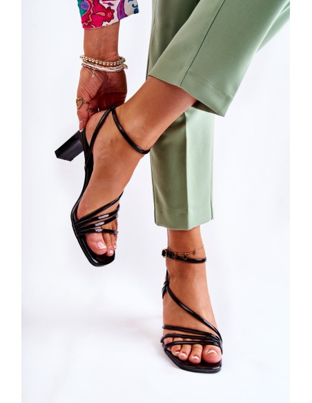Classic Lacquered Sandals On Heel Black Milani