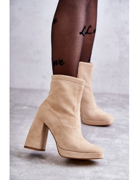 Moteriški zomšiniai batai ant aukšto kulno Šviesiai smėlio spalvos Ramira
