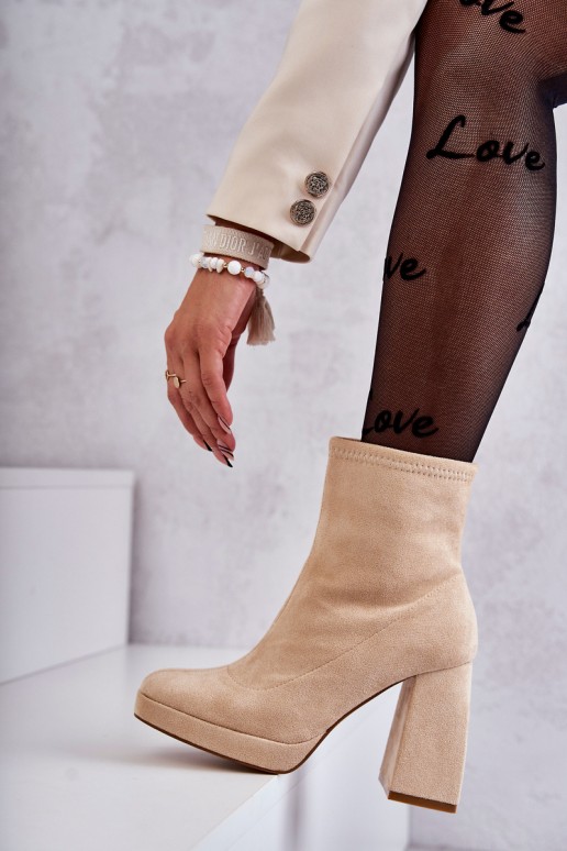 Moteriški zomšiniai batai ant aukšto kulno Šviesiai smėlio spalvos Ramira