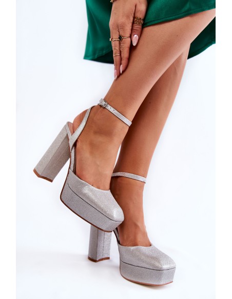 Women's Sandals Glitter On a Heel silver Rosel