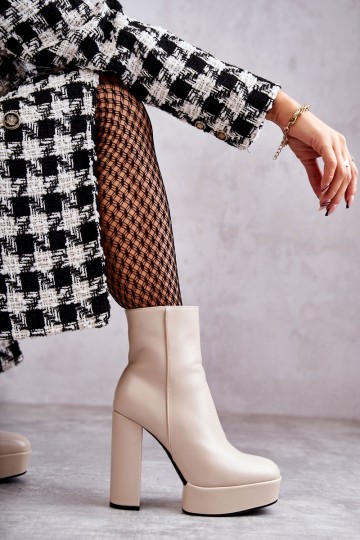 Smooth Leather Booties On A Bar Beige Kaysa 2
