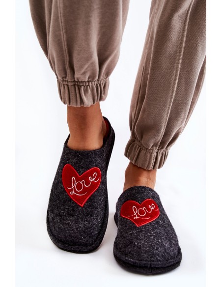 Domestic slippers Big Star KK276019 Black and Red