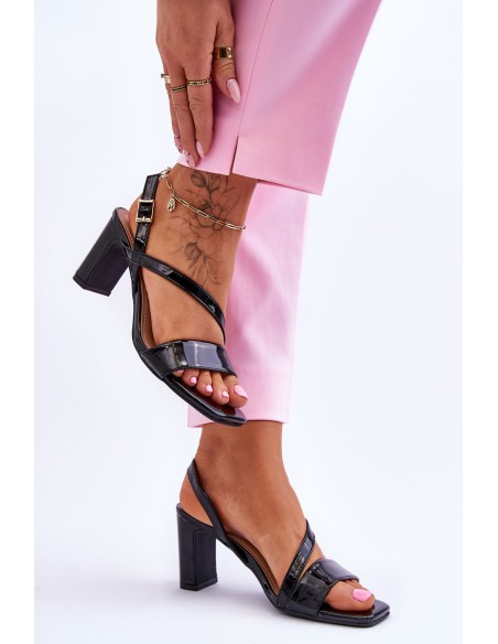 Women's Lacquered Sandals On Heel Black Carrie