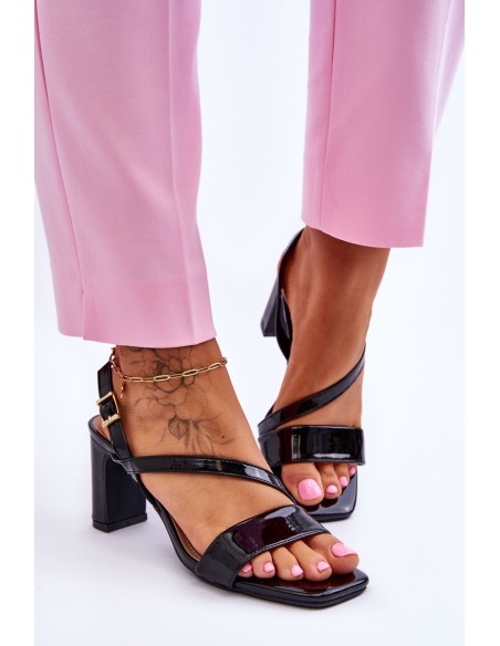 Women's Lacquered Sandals On Heel Black Carrie