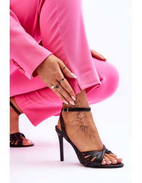 Moteriškos aukštakulnės basutės, juodos