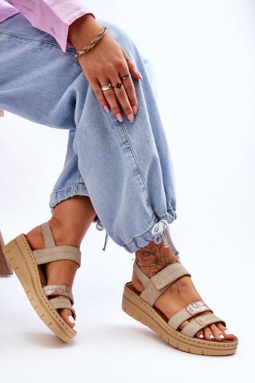 Moteriški odiniai sandalai su Velcro smėlio spalvos