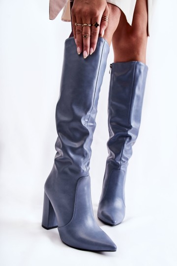 Klasikiniai ilgi batai ant kulno mėlynos spalvos