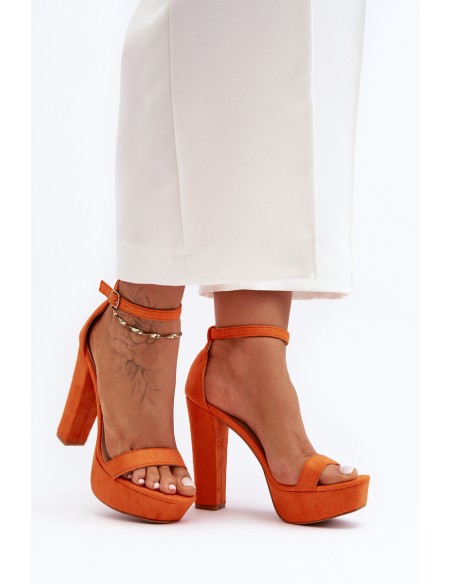 Comfortable suede sandals with high heel orange Essence