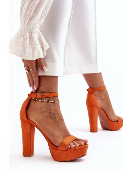 Comfortable suede sandals with high heel orange Essence