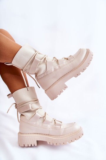 Moteriški batai smėlio spalvos