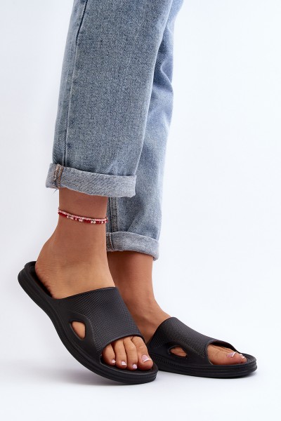 Klasikinės juodos moteriškos šlepetės