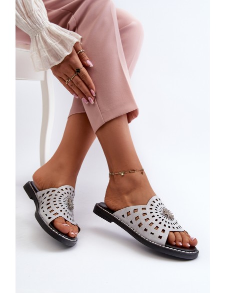 Shiny Women's Flat Sandals with Silver Ornament Ebirena