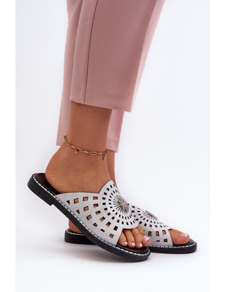 Shiny Women's Flat Sandals with Silver Ornament Ebirena