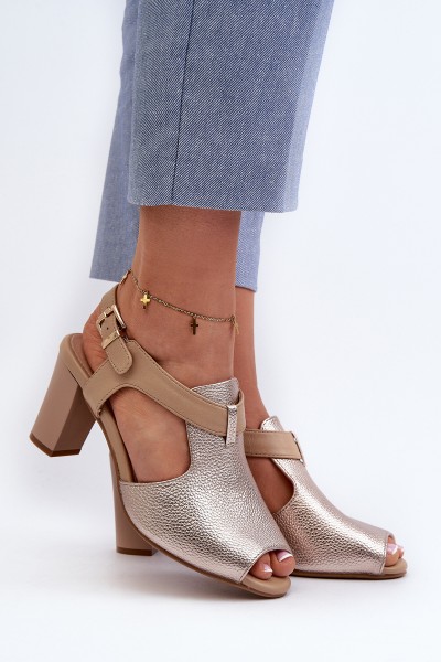 Moteriškos basutės su aukštu kulnu