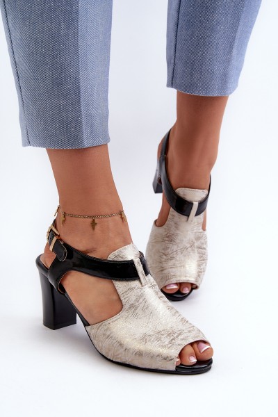 Moteriški basutės su kulnu