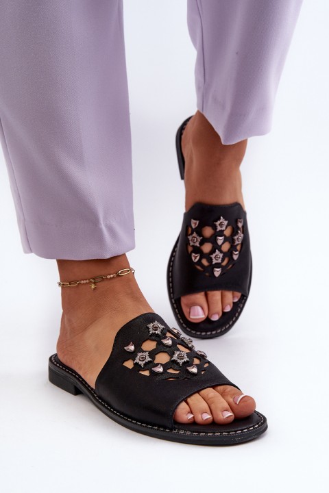 Blizgios moteriškos basutės