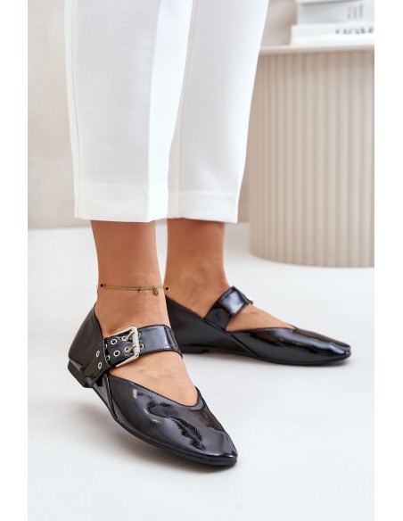 Lacquered Ballerinas With Strap Black Azirae