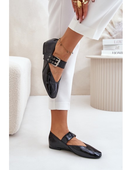 Lacquered Ballerinas With Strap Black Azirae