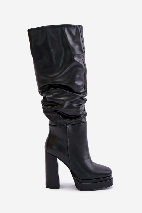 Slip-on ankle boots on heel and platform with gathering insulated black Beridra