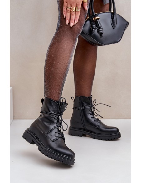 Insulated boots with decorative elements on lacing black Irivina