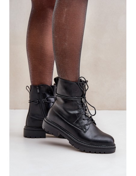 Insulated boots with decorative elements on lacing black Irivina