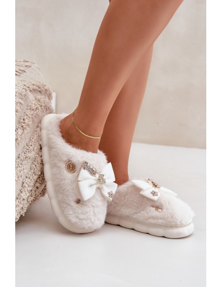Furry Slippers With Bow And Pins White Annalira