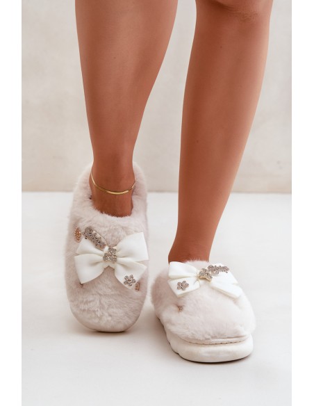 Furry Slippers With Bow And Pins White Annalira