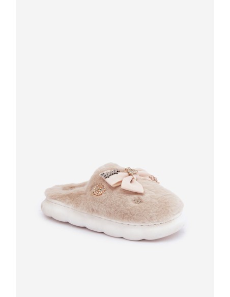 Pūkuotos šlepetės su lankeliu ir papuošimais smėlio spalvos Annalira