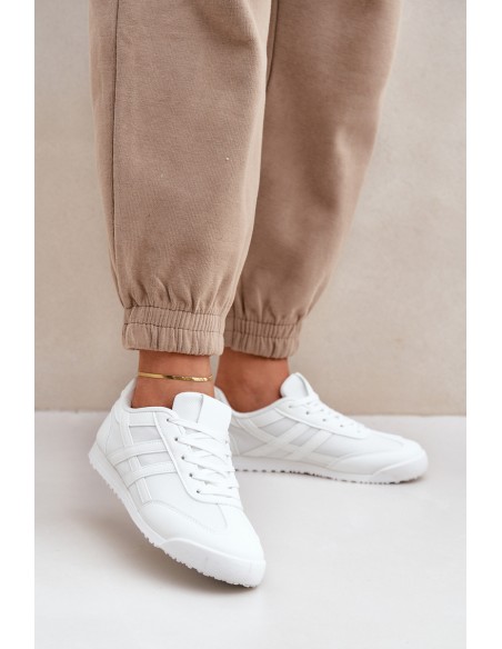 Low Sneakers Women's White Eezore