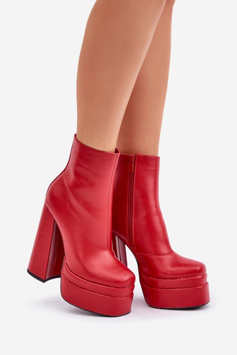 Boots On Massive Platform And Heel Insulated Red Selahra