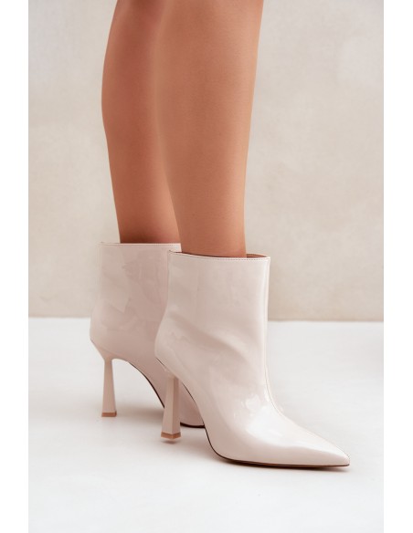 Lacquered Pointed Slip-On Ankle Boots Light Beige Seliri