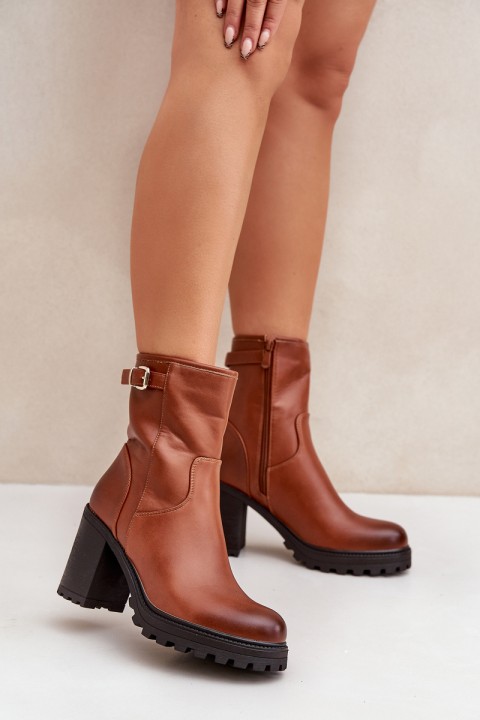 Insulated ankle boots with buckle brown Selavia