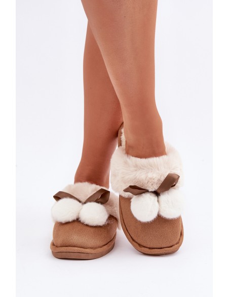 Moteriškos šlepetės su kailiuku Nartani