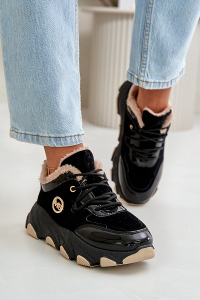 Moteriški sportiniai batai su raišteliu, ant platformos juodos spalvos Verioras