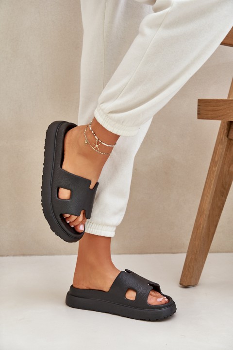 Foam Slippers With Cutouts Black Neladith