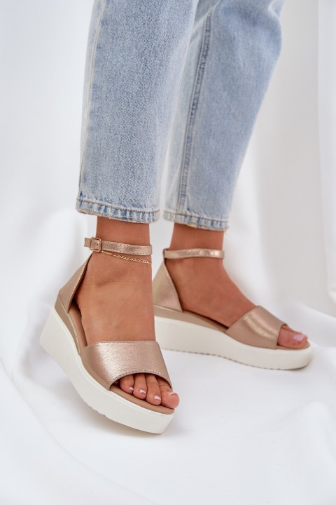 Lightweight Sandals On A Platform And Delicate Wedge Gold Gillifia