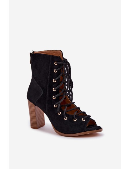 Heeled Sandals With Shaft And Lacing Black Ivelseki