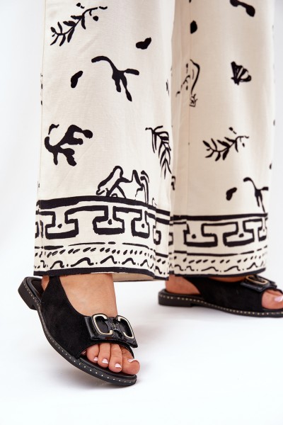 Plokšti sandalai su dekoracija Eco Suede Black Lilria