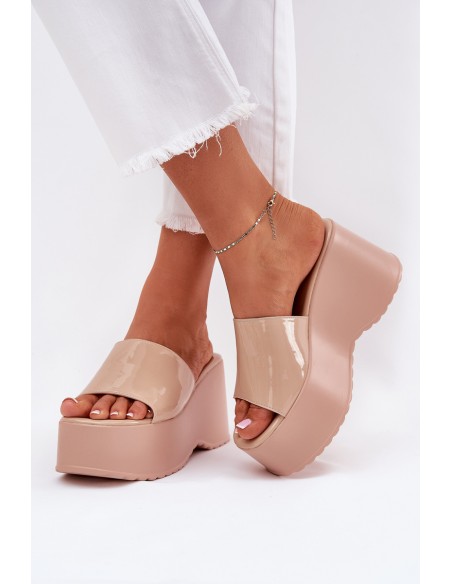 Lacquered Women's Sandals On Platform And Wedge Beige Nellevia