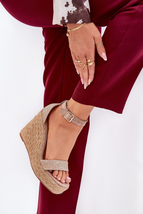 Pleištiniai sandalai moterims su pinti chaki Adelio