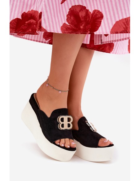 Platforminiai ir pleištiniai sandalai su dekoracija Juoda Tanonea