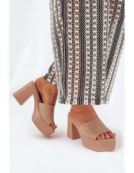 Moteriški basutės iš ekologiškos odos ant kulno ir platformos Khaki Tamirella