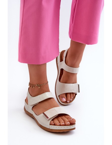 Patogūs moteriški sandalai su Velcro sidabro spalvos