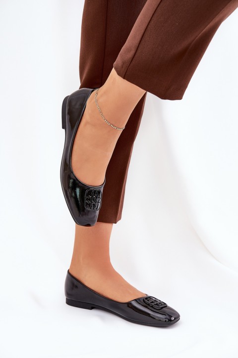 Lakuoti elegantiški moteriški baleto batai su dekoratyvinėmis detalėmis juoda Vinceza