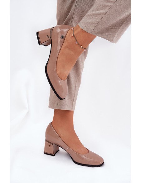 Lakuoti aukštakulniai ant kulno