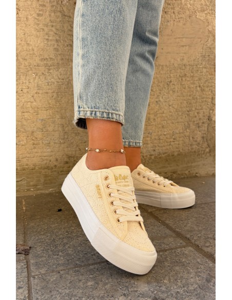 Moteriški sportbačiai su nėriniais