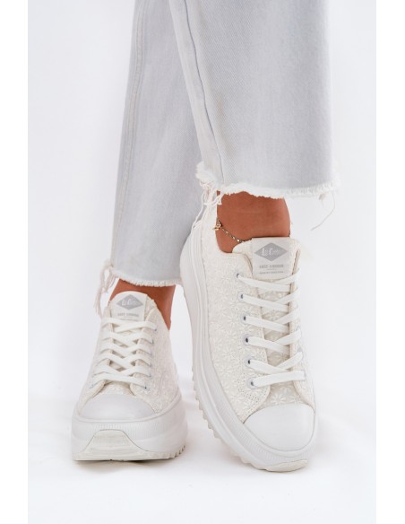 Women's Sneakers With Embroidery On Platform Lee Cooper LCW-25-31-3465L White
