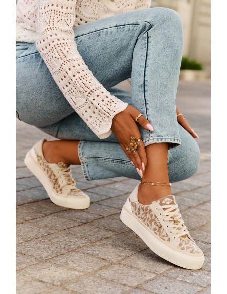 Žemi moteriški sportbačiai su leopardo raštu Lee Cooper LCW-25-02-3330L smėlio spalvos